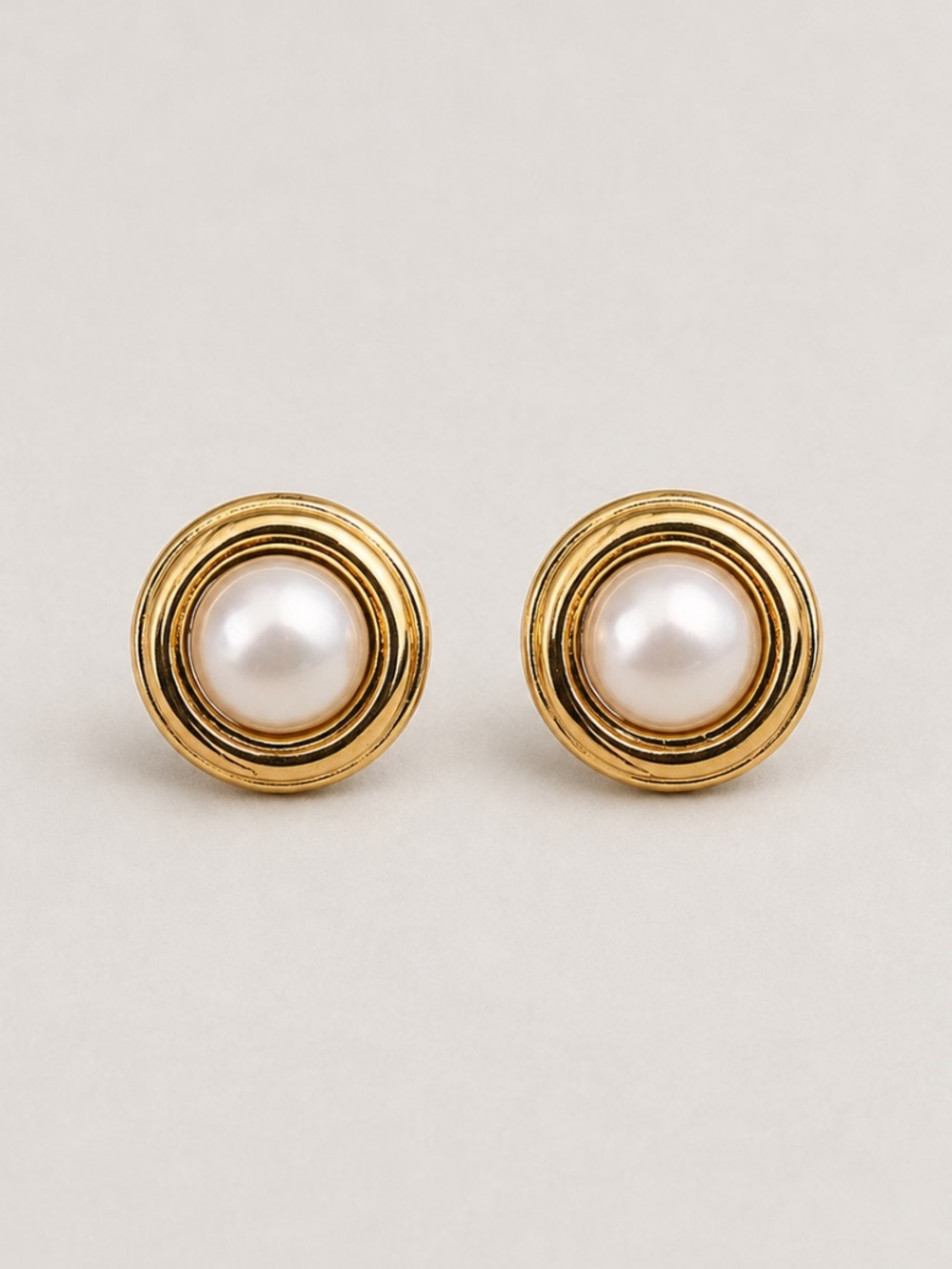 New! 18K Gold Plated Pearl Post Earrings NWOT